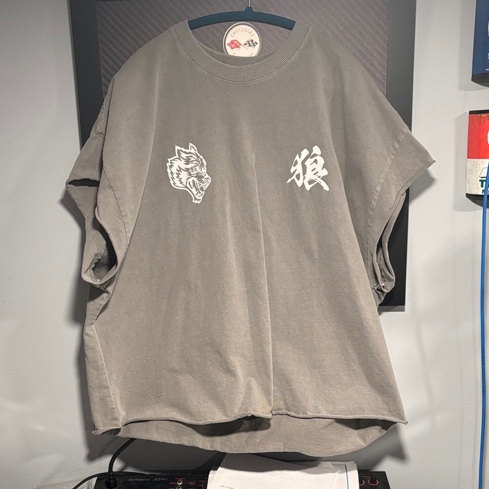 Darc Sports Wolves workout top